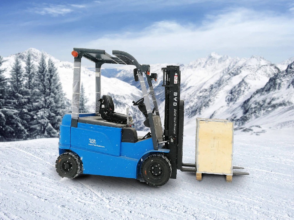 為什么現在都在用電動(dòng)的叉車(chē)？