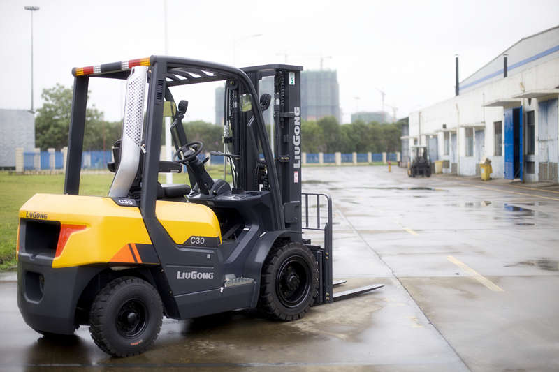 濰坊叉車(chē),CLG2030H柳工叉車(chē),濰坊柳工內燃叉車(chē)價(jià)格
