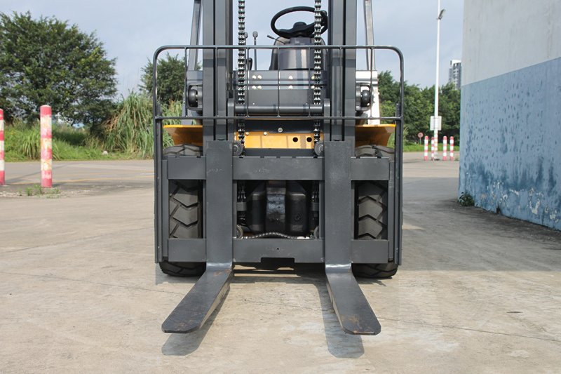 濰坊柳工叉車(chē)CPC(D)38A內燃叉車(chē)