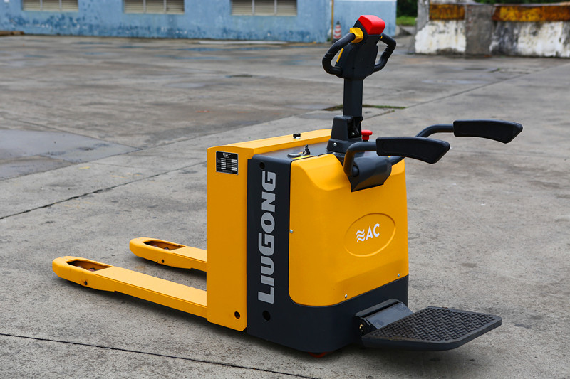 柳工電動(dòng)托盤(pán)搬運車(chē)CLG2020L-R3,濰坊電動(dòng)托盤(pán)叉車(chē)價(jià)格