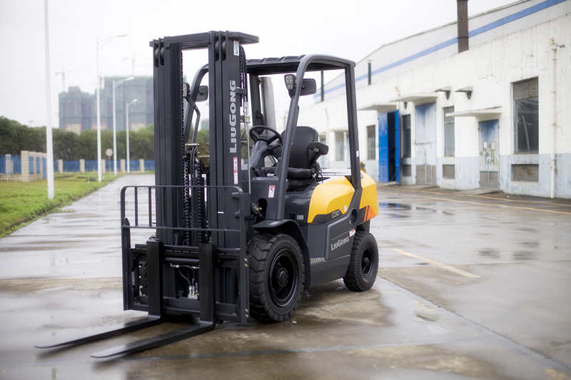 濰坊叉車(chē),CLG2030H柳工叉車(chē),濰坊柳工內燃叉車(chē)價(jià)格